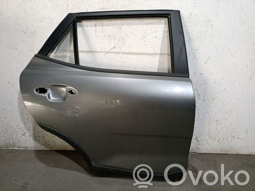 Puerta trasera   77004H8401,77004H8401
