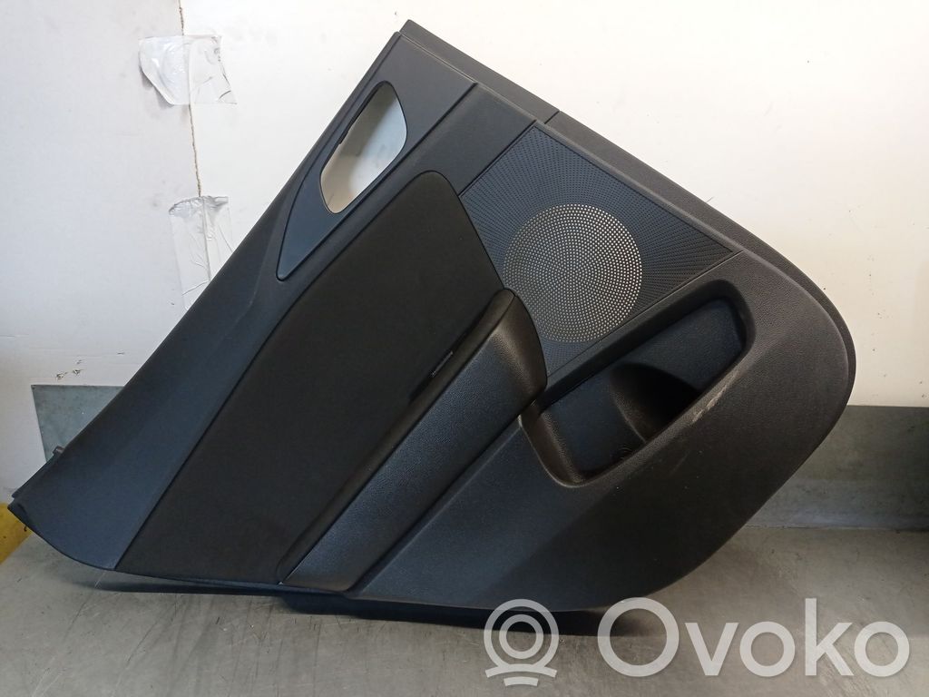 KIA Xceed Takaoven verhoilu