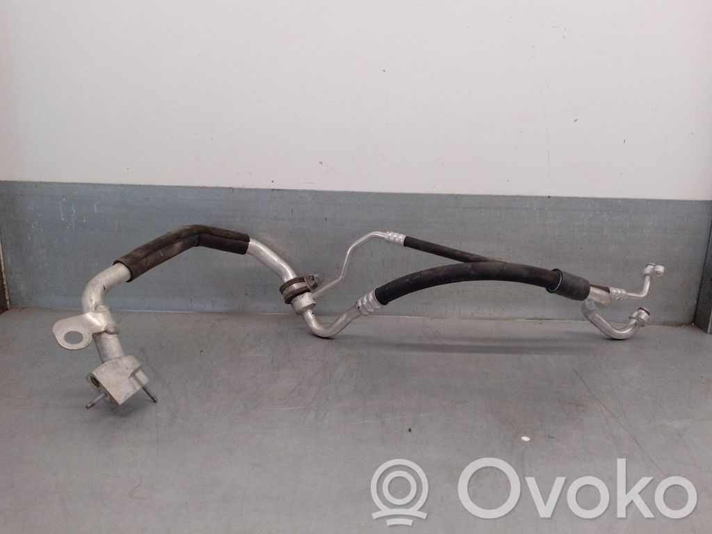 Ilmastointilaitteen putki (A/C)   A2128301616,A2128301616