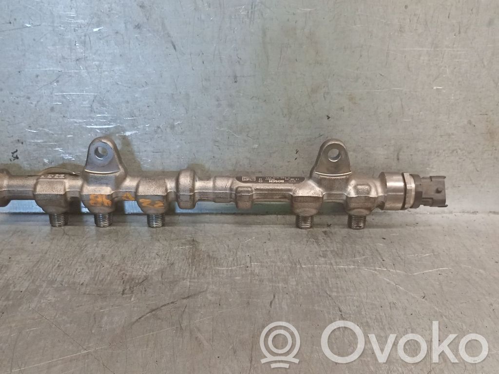 Opel Corsa D Rampa inyectora 