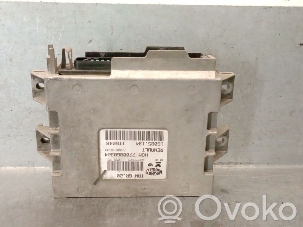 Renault Clio I Variklio valdymo blokas 