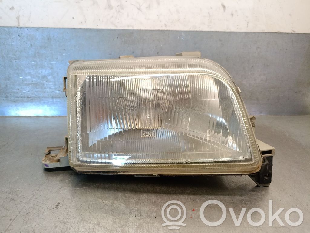 Renault Clio I Scheinwerfer 