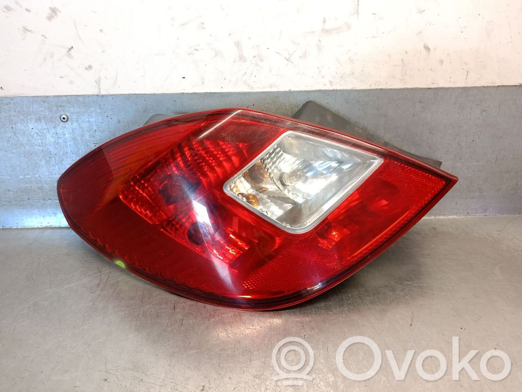 Opel Corsa C Lampa tylna 