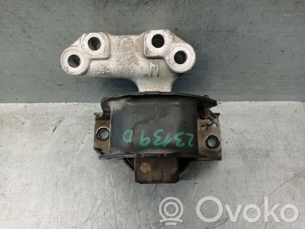 Citroen C3 Engine mount bracket 