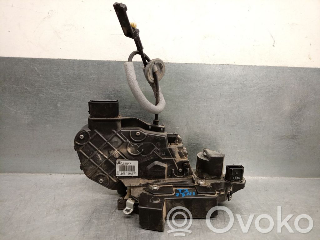 Volvo XC70 Zamek drzwi tylnych