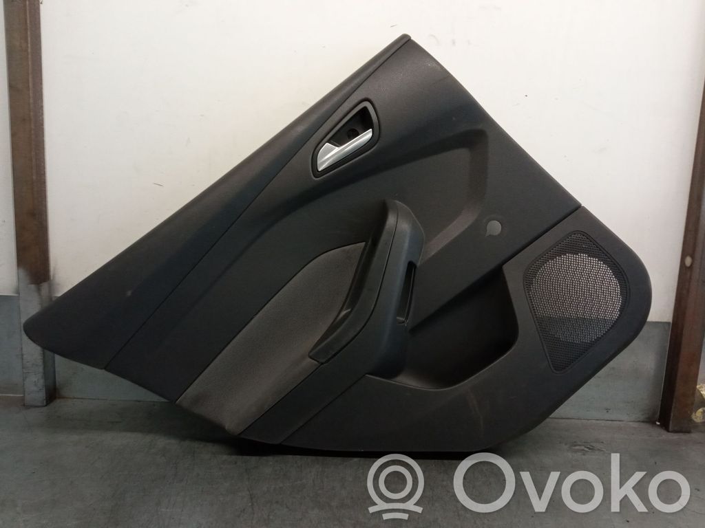 Ford Focus Boczki / Poszycie drzwi tylnych 