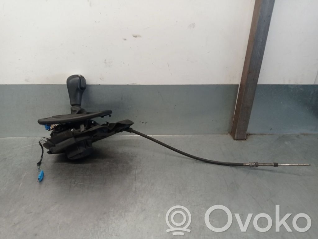 BMW 3 E90 E91 Pavarų perjungimo traukė 