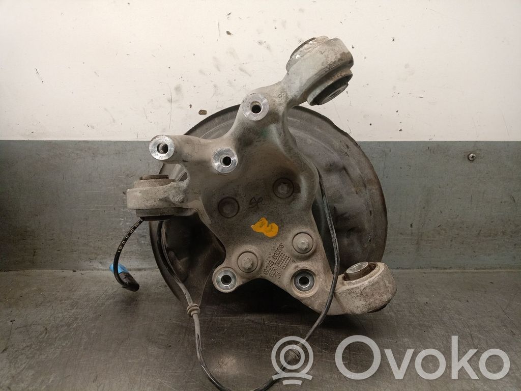 Mercedes-Benz B W247 Fuso a snodo con mozzo ruota posteriore