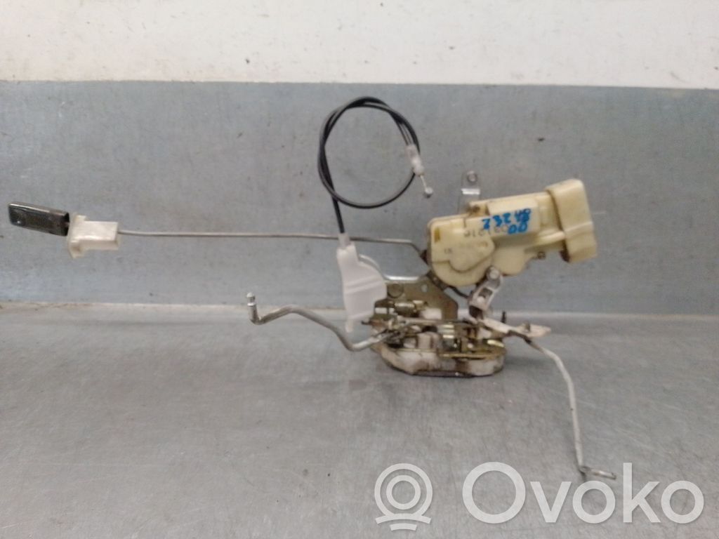 Toyota Yaris Zamek drzwi przednich 