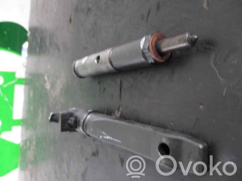 Opel Vectra B Inyector de combustible 