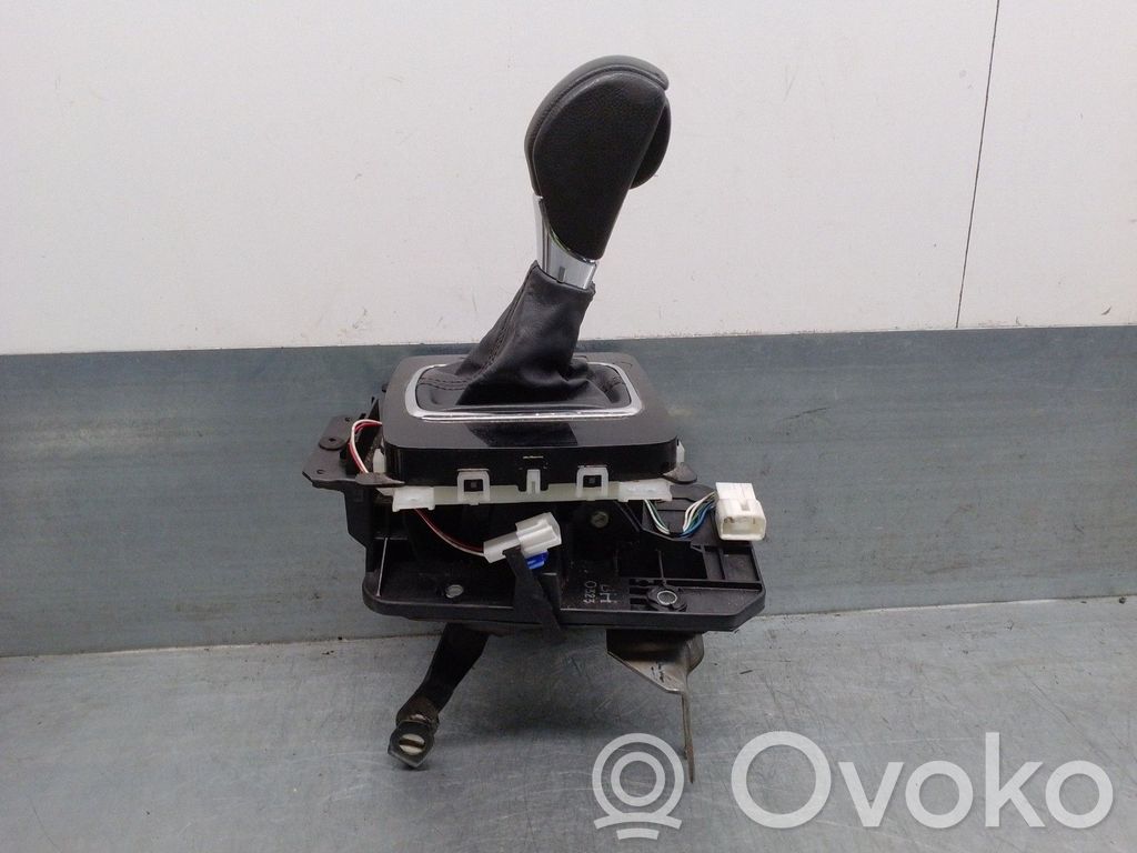 Subaru Outback (BS) Palanca de cambios 
