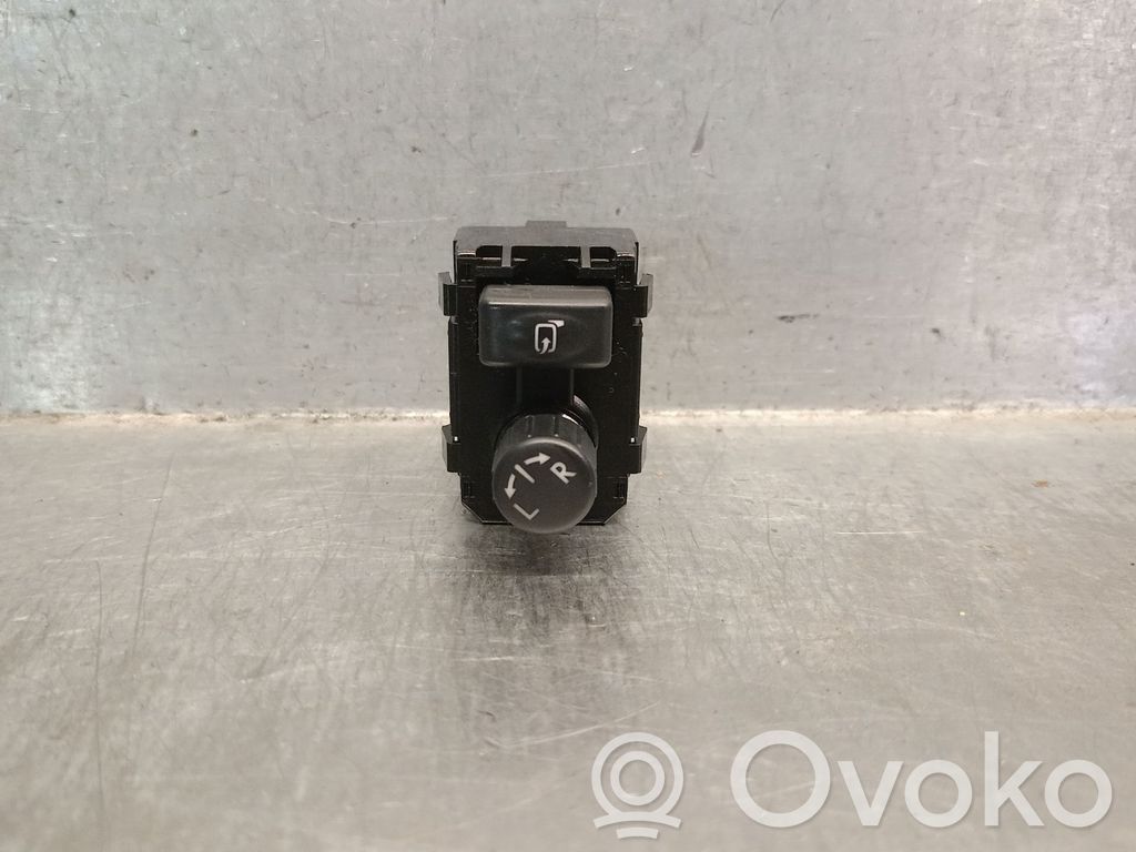 Interruptor de control multifunción   83061AJ000,83061AJ000