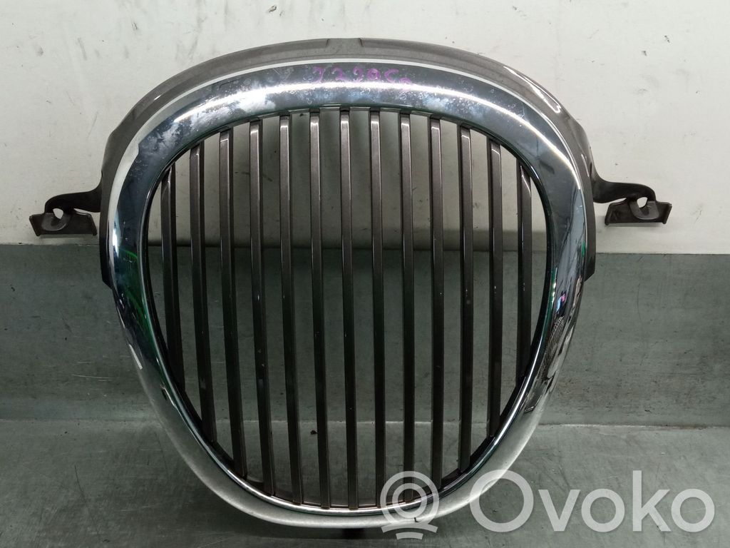 Jaguar S-Type Etusäleikkö 