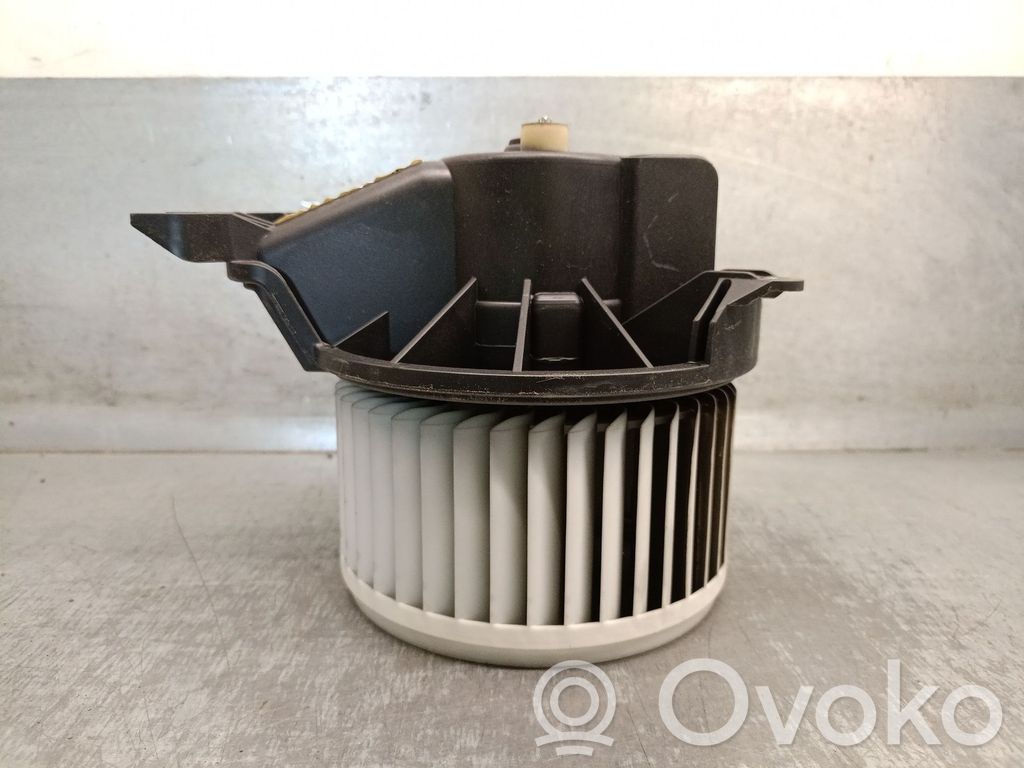 Opel Corsa D Heizungslüfter 