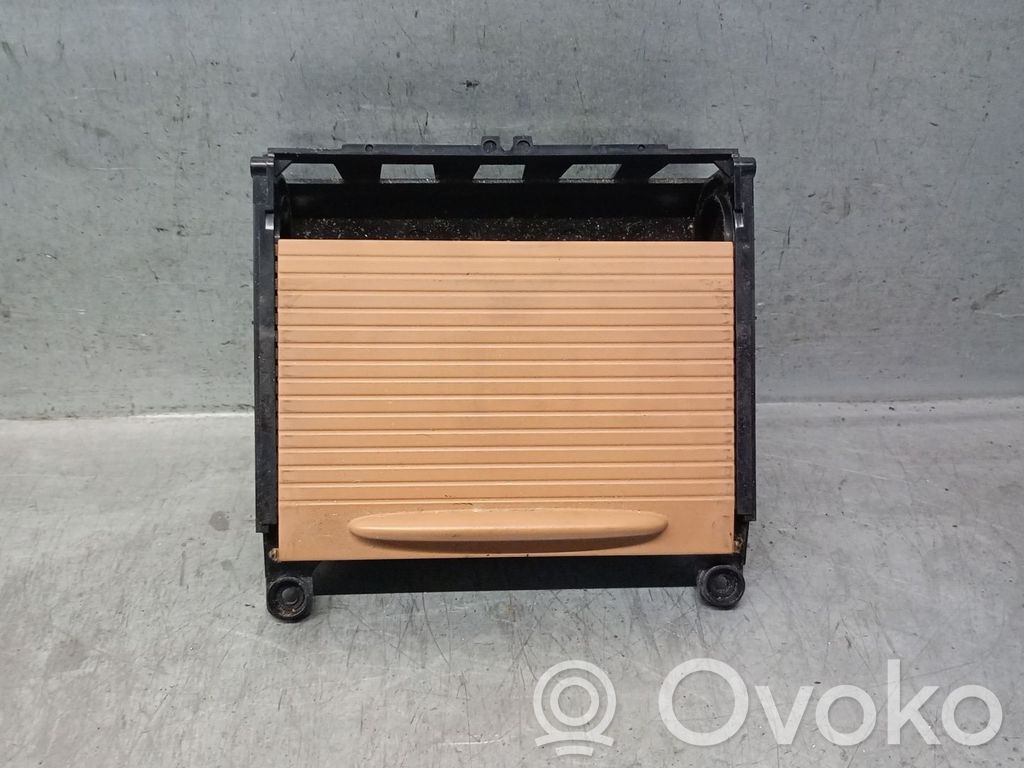 Porsche Cayenne (9PA) Bandeja plegable 