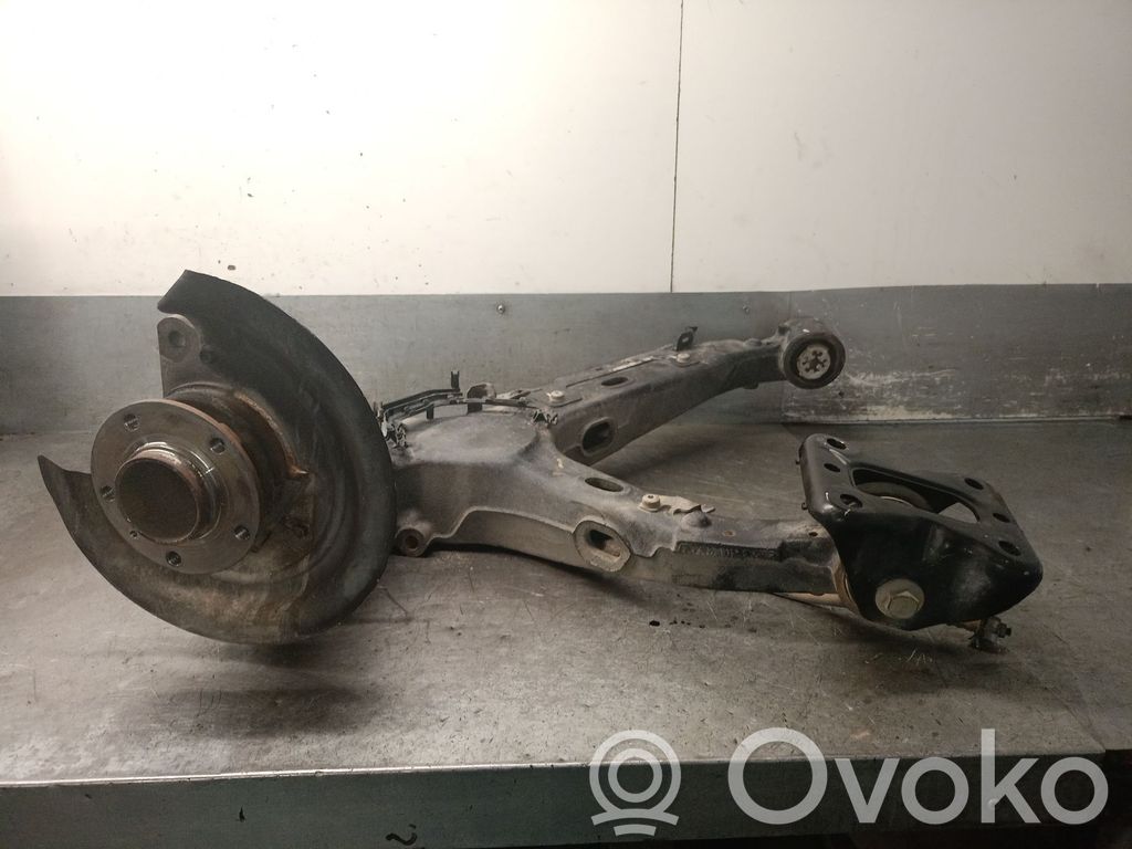 Opel Vivaro Olka-akselin laakeripesä 