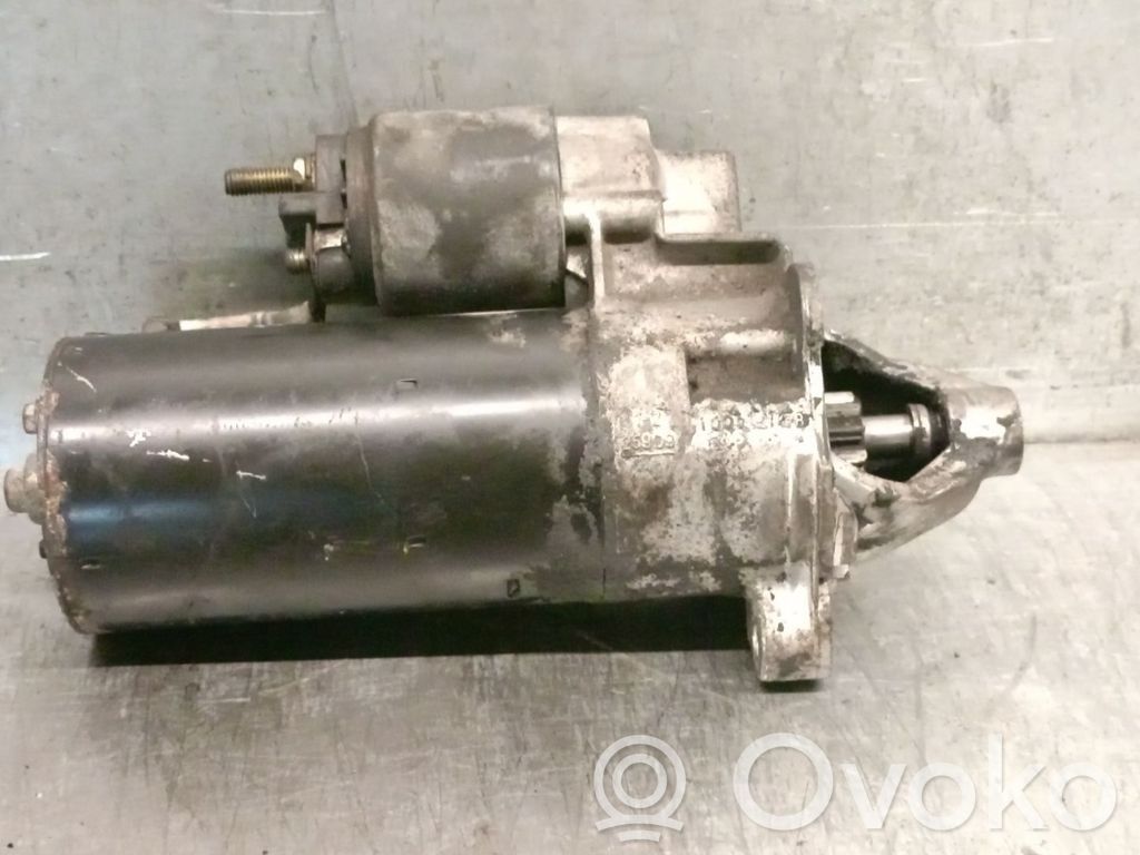 Audi A4 S4 B5 8D Rozrusznik 