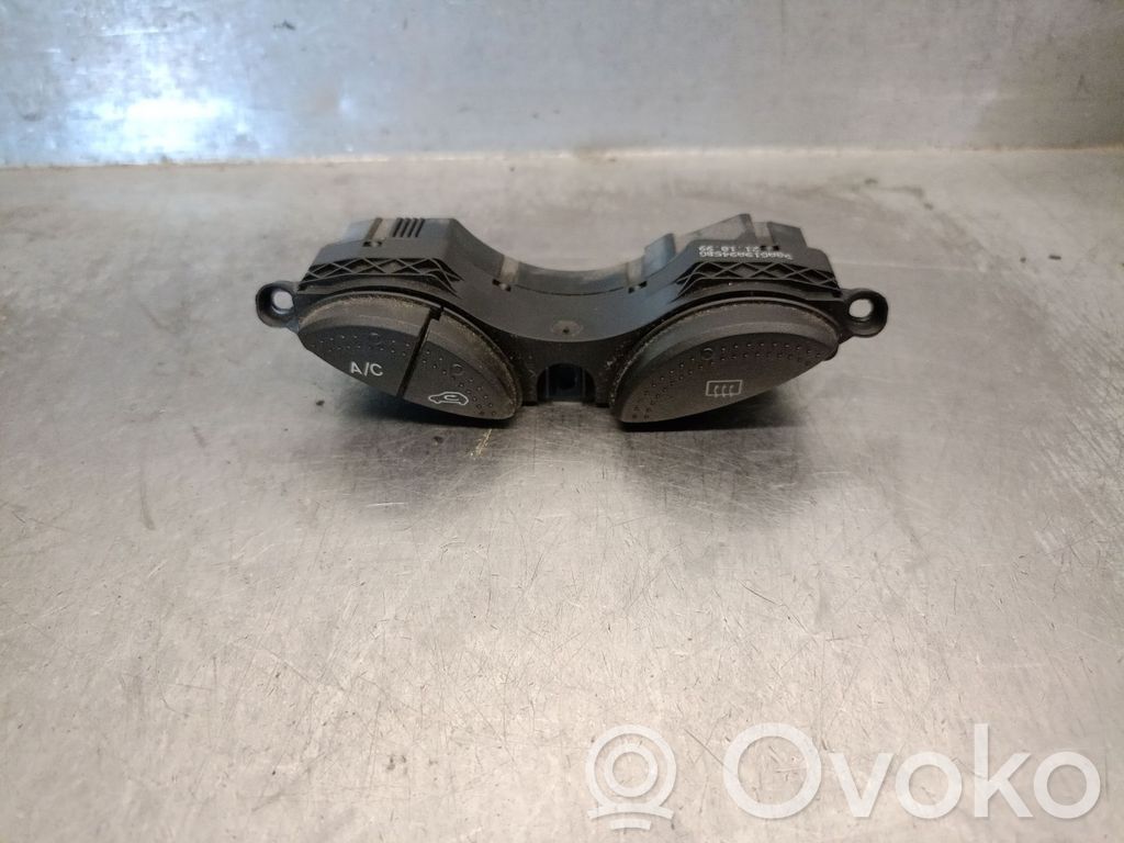 Ford Focus Multifunctional control switch/knob 