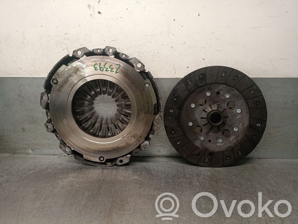 Subaru Legacy Sankabos komplektas 