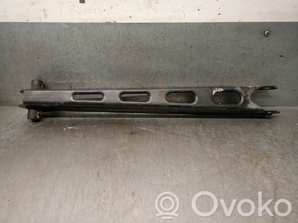 Opel Vectra B Wahacz tylny 