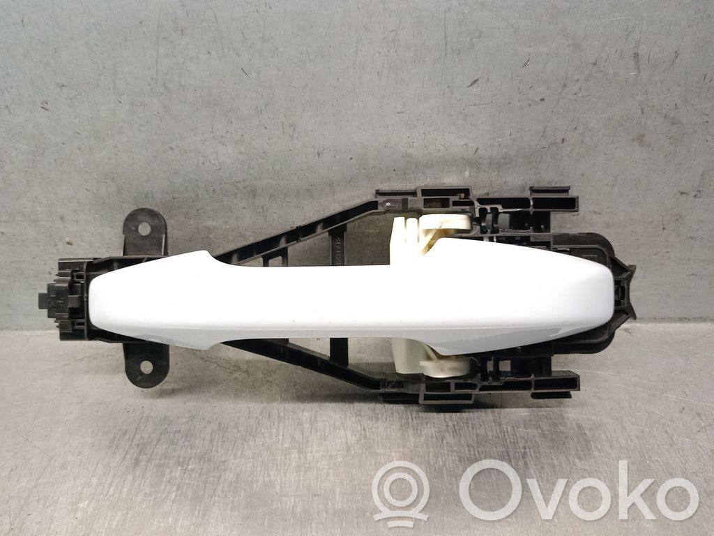 Volvo XC40 Manecilla externa puerta trasera 
