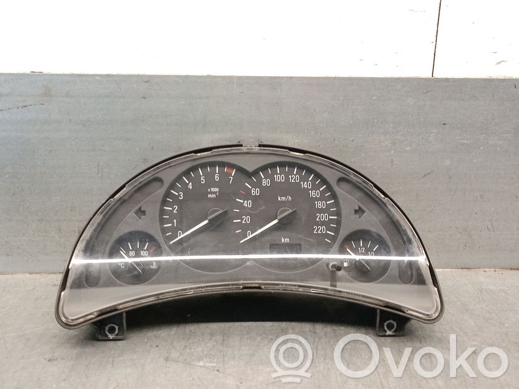 Opel Corsa C Nopeusmittari (mittaristo) 