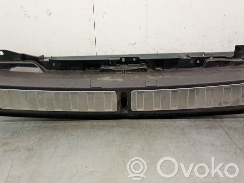 BMW X6 M Osłona tylnej klapy 