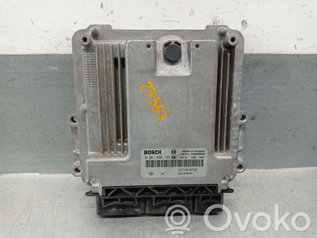 Sterownik / Moduł ECU   237101074R,281030135