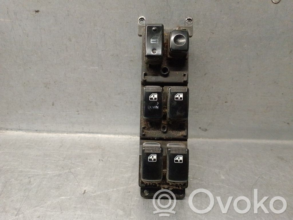 KIA Rio Interruptor del elevalunas eléctrico 