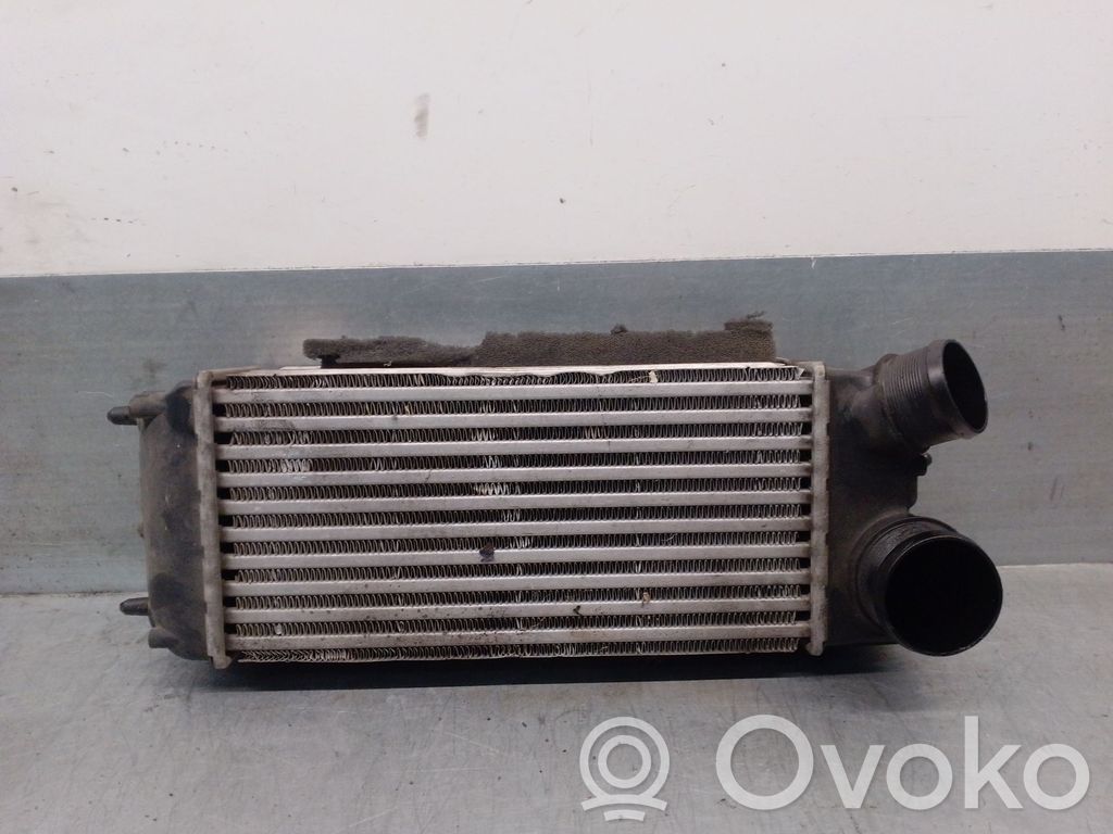 Chłodnica powietrza doładowującego / Intercooler   8V519L440AF,Y63513550B,M136093VALEO