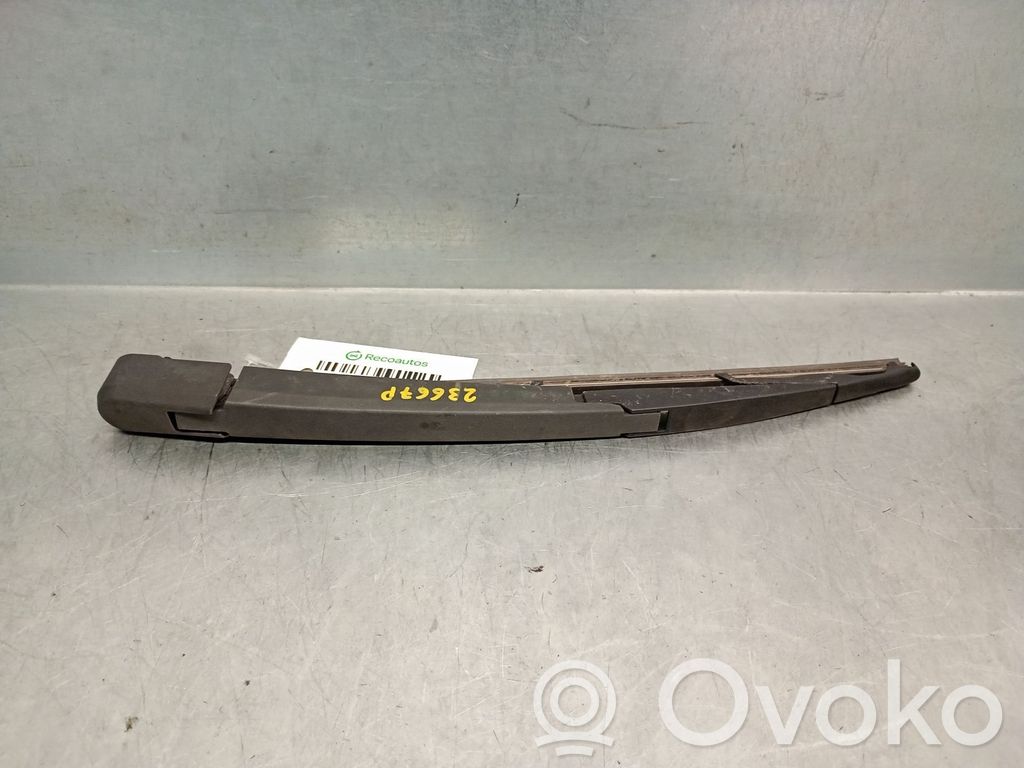 Opel Astra H Braccio della spazzola tergicristallo posteriore 