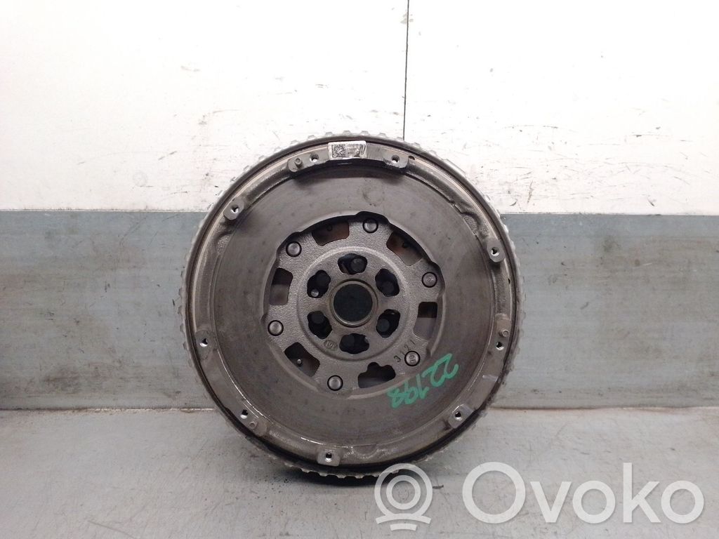 Nissan Juke II F16 Koło zamachowe