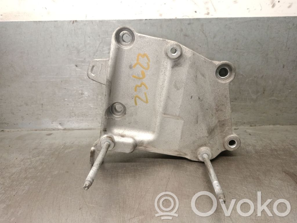 Smart ForFour II W453 Engine mount bracket 
