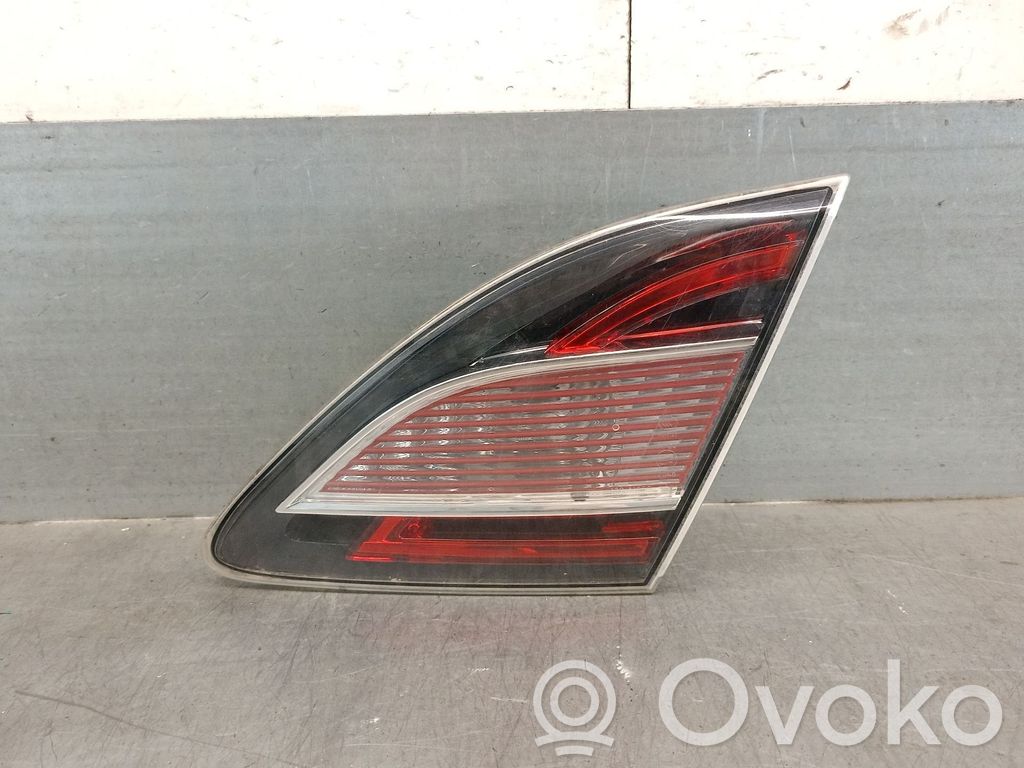 Mazda 6 Aizmugurējais lukturis virsbūvē 