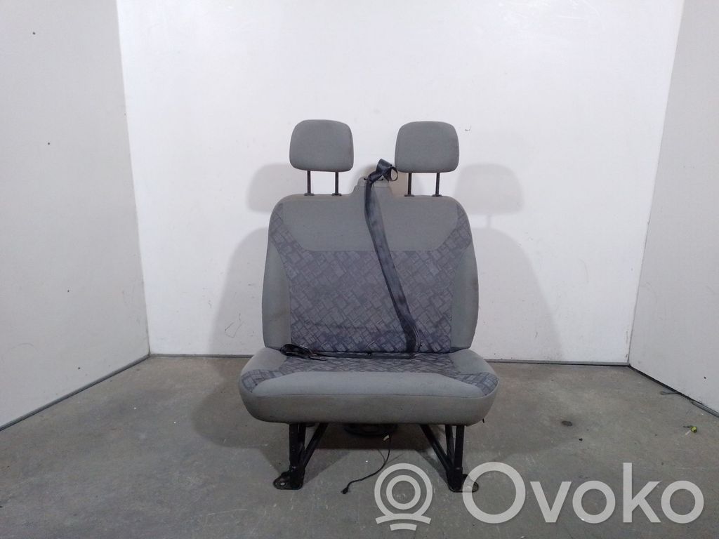 Opel Vivaro Fotel przedni pasażera 