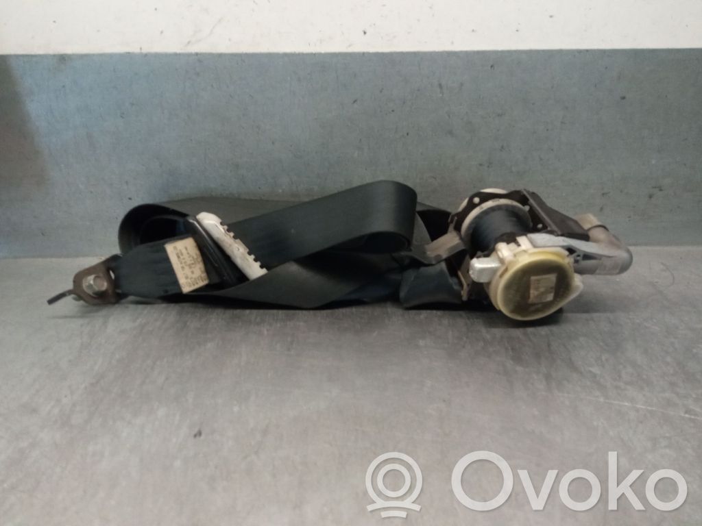 Mazda 5 Front seatbelt 