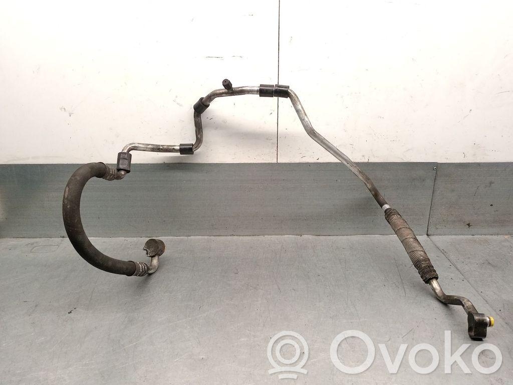 Volkswagen Touran I Ilmastointilaitteen putki (A/C) 