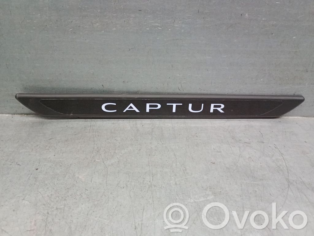 Renault Captur Bottom trim 