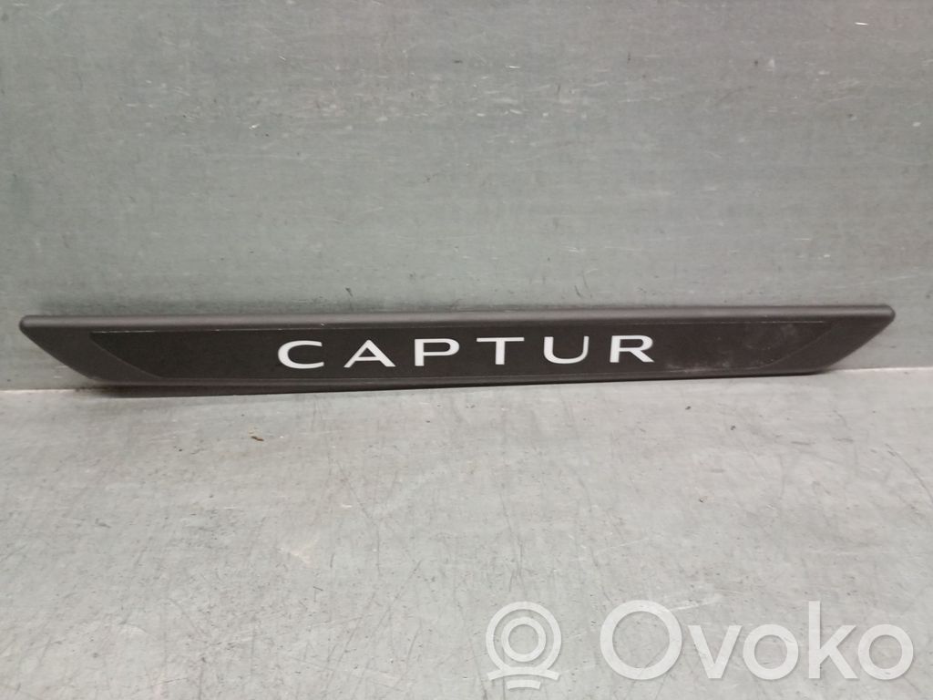 Renault Captur Bottom trim 