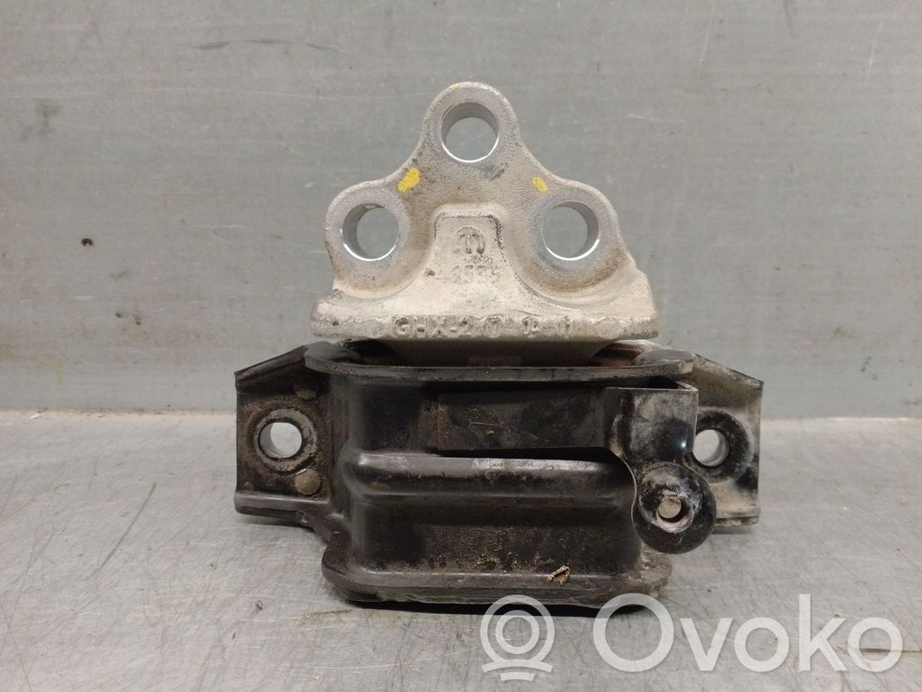 Jeep Compass Engine mount bracket 