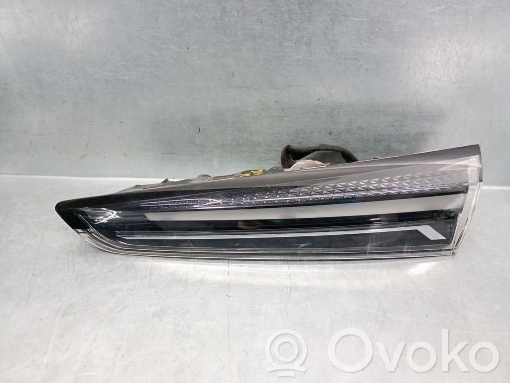 Renault Captur II Lampă spate în caroserie 