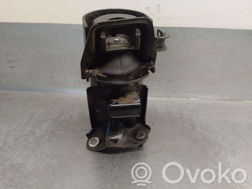 Toyota RAV 4 (XA50) Engine mount bracket 