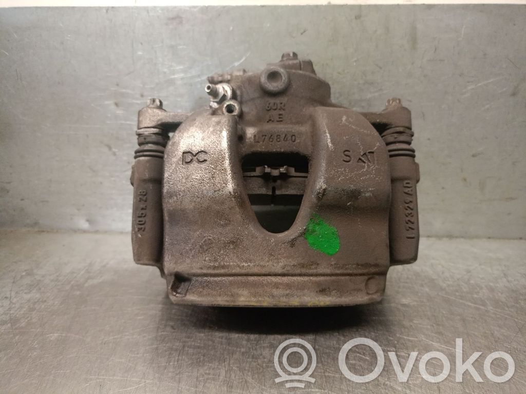 Mercedes-Benz A W177 Pinza del freno anteriore