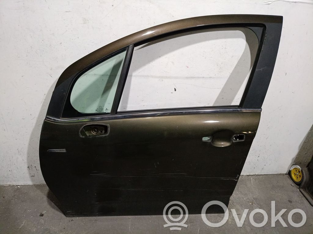 Puerta delantera   9002AZ,9002AZ,9002AZ