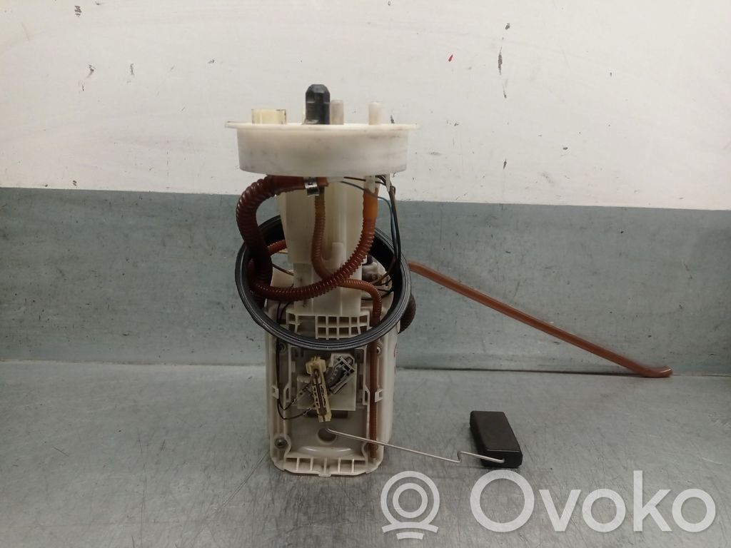 Audi A4 S4 B6 8E 8H Bomba interna de combustible 