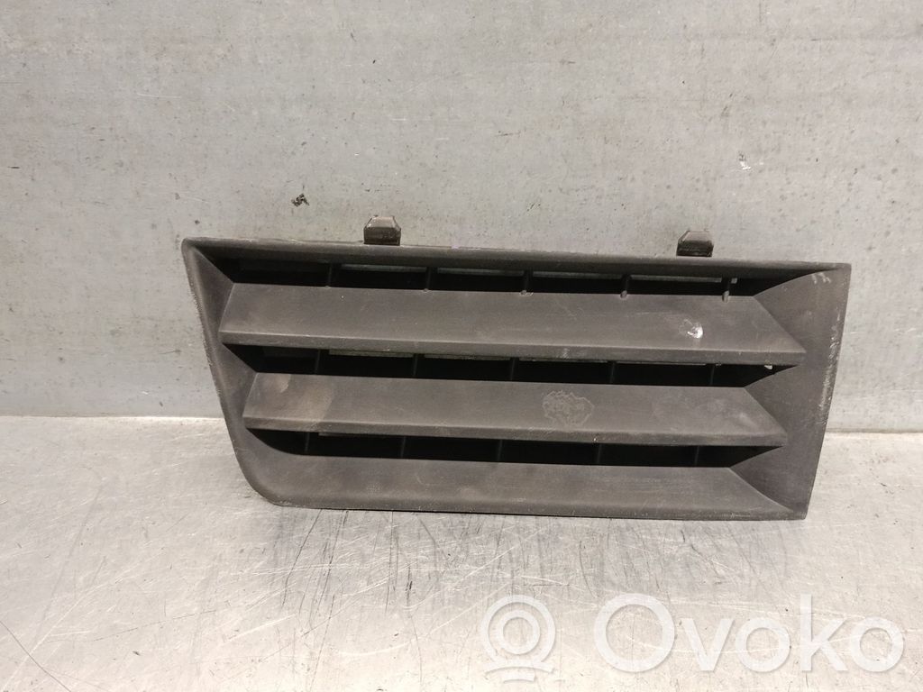 Renault Megane II Grilă aripă 