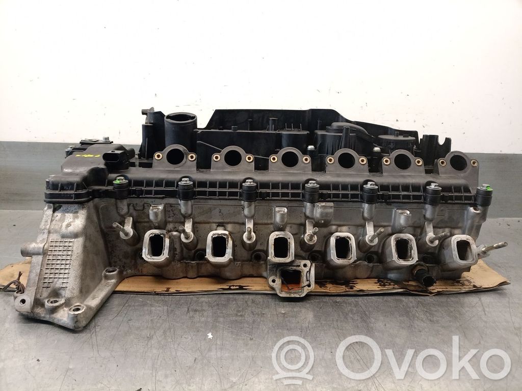 BMW 5 E39 Engine head 