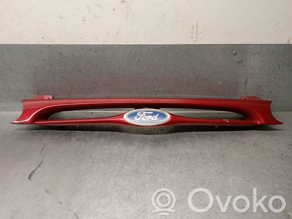 Ford Mondeo MK I Etusäleikkö 