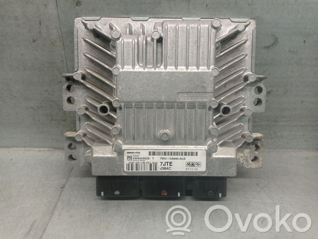Ford C-MAX I Engine control unit/module 