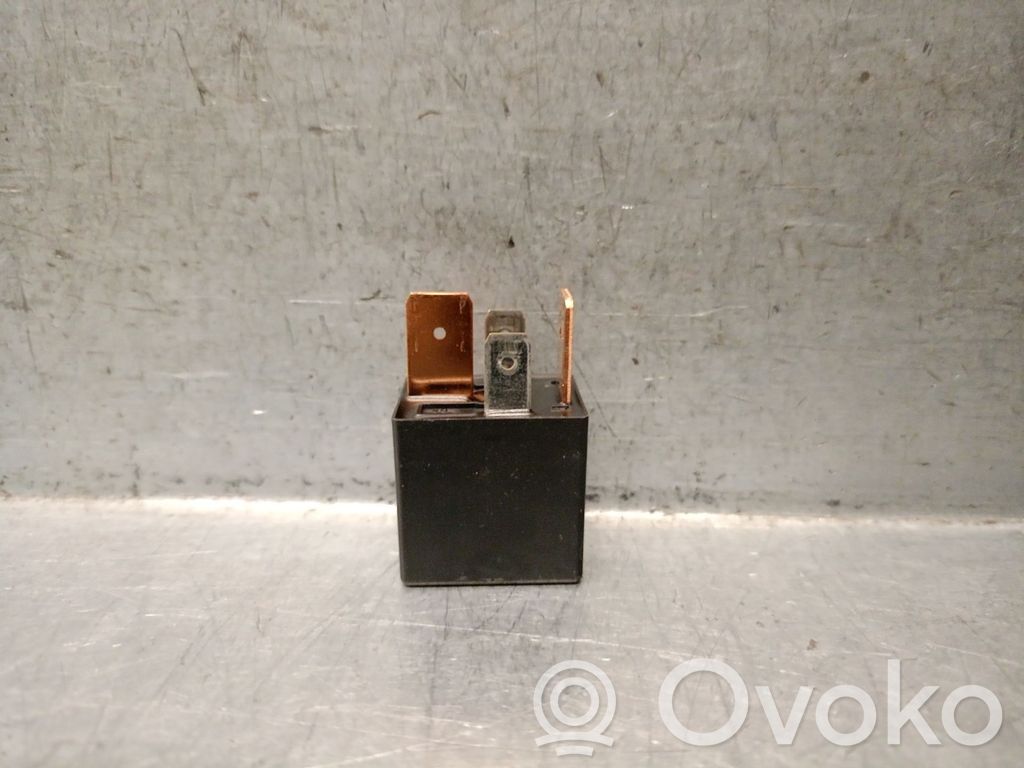 Mitsubishi ASX Fuse module 